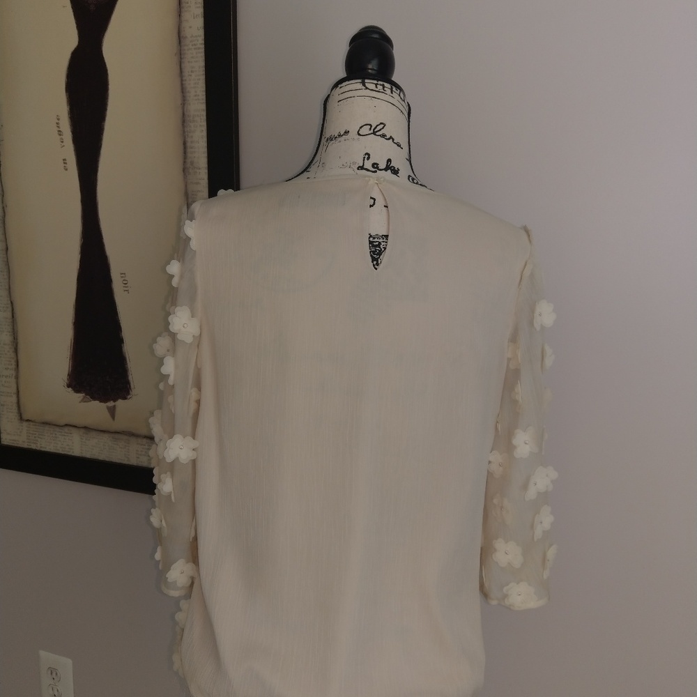 New York & Company blouse, Size S - Picture 5 of 9
